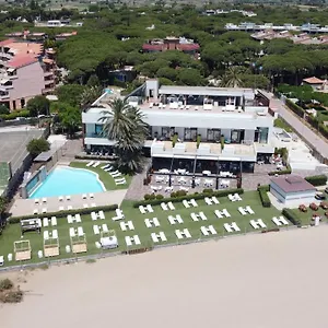 https://hotel-tropical-gava-mar.catalonia-hotels.com